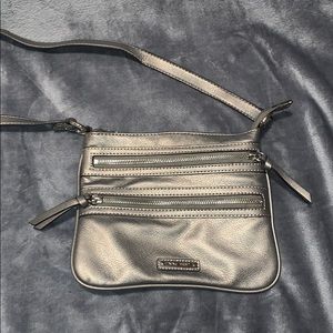 Nine West crossbody bag!!